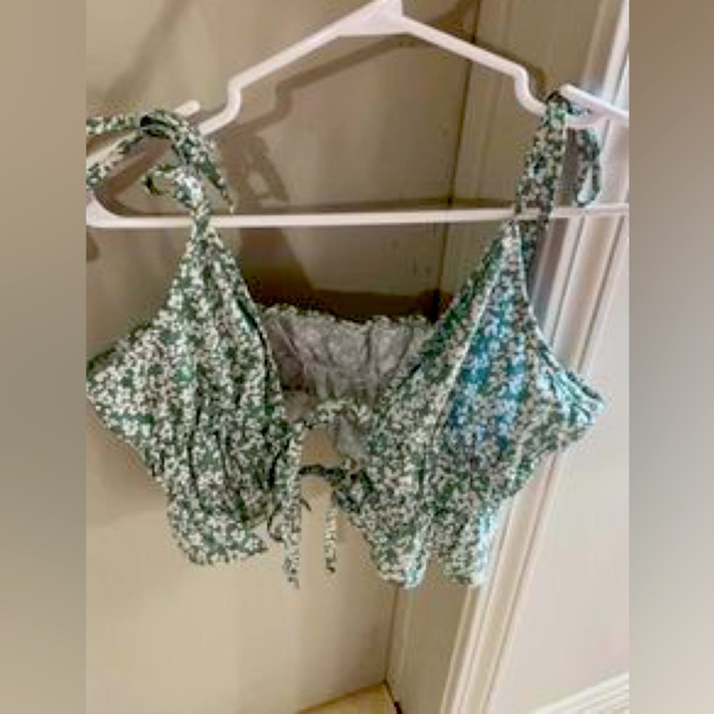 Green tie crop top